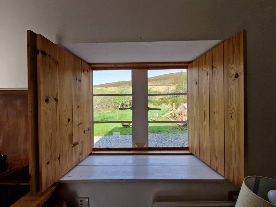 Beatshach Bothy - Speyside, Incredible Location! Apartment Dufftown Bagian luar foto