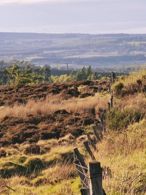 Beatshach Bothy - Speyside, Incredible Location! Apartment Dufftown Bagian luar foto