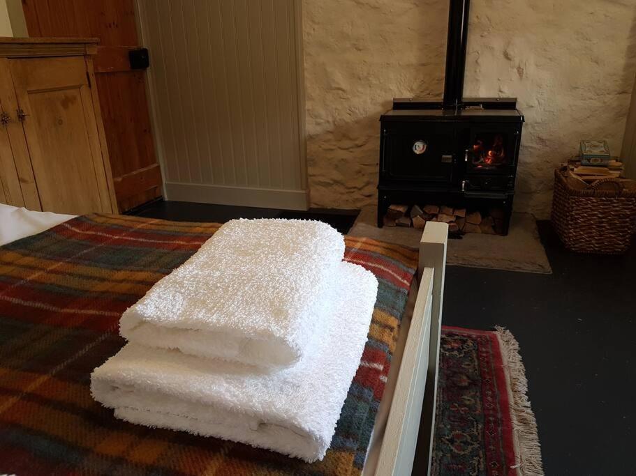 Beatshach Bothy - Speyside, Incredible Location! Apartment Dufftown Bagian luar foto